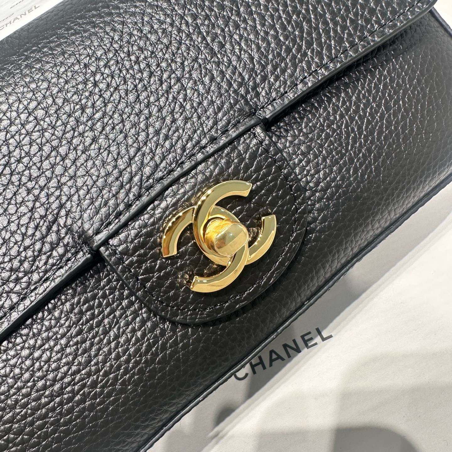 Chanel Mini Flap Bag AS6573 Black&dold Chanel Mini Flap Bag AS6573 Black&dold
