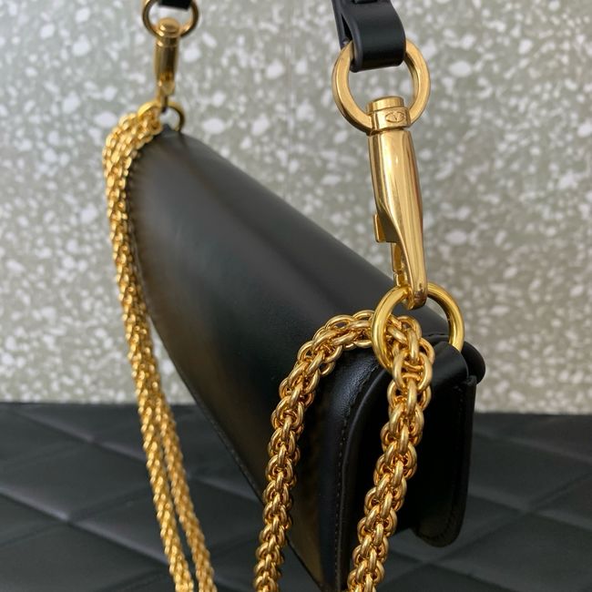 VALENTINO LOCO Small Shoulder Bag PYE4L2 black