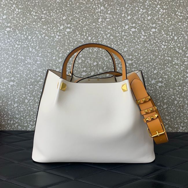 VALENTINO Medium Sheepskin Shoulder Bag 0112L white&brown VALENTINO Medium Sheepskin Shoulder Bag 0112L white&brown