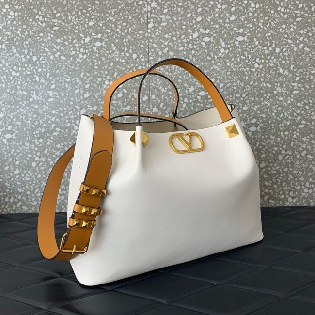 VALENTINO Medium Sheepskin Shoulder Bag 0112L white&brown VALENTINO Medium Sheepskin Shoulder Bag 0112L white&brown