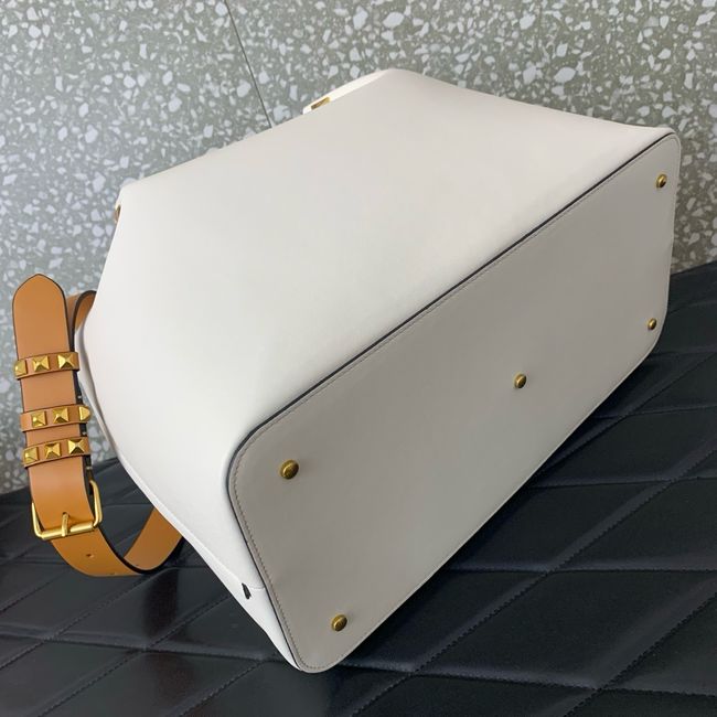 VALENTINO Medium Sheepskin Shoulder Bag 0112L white&brown VALENTINO Medium Sheepskin Shoulder Bag 0112L white&brown