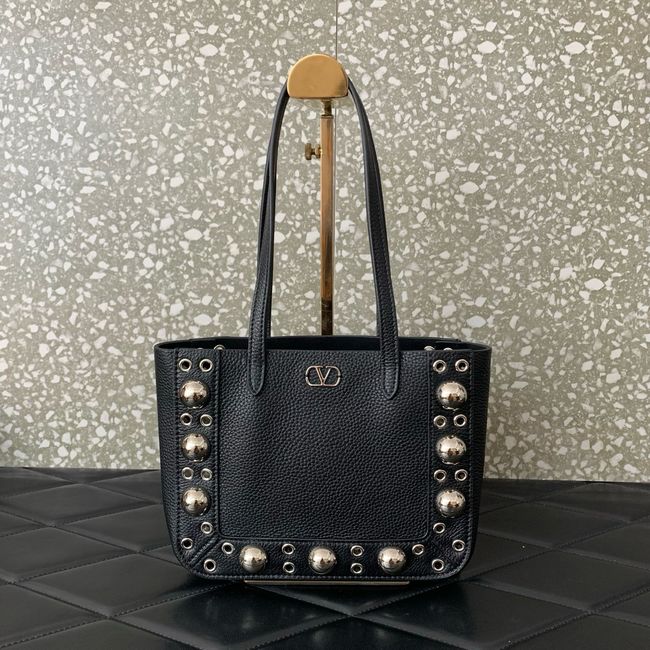 VALENTINO NELLCOTE small Calfskin Handbag WB0R78 black