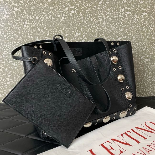 VALENTINO NELLCOTE Medium Calfskin Handbag WB0R79 BLACK VALENTINO NELLCOTE Medium Calfskin Handbag WB0R79 BLACK