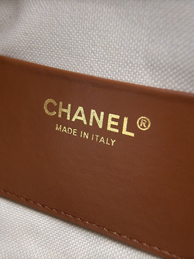 CHANEL Medium Flapbag AS6406 brown CHANEL Medium Flapbag AS6406 brown