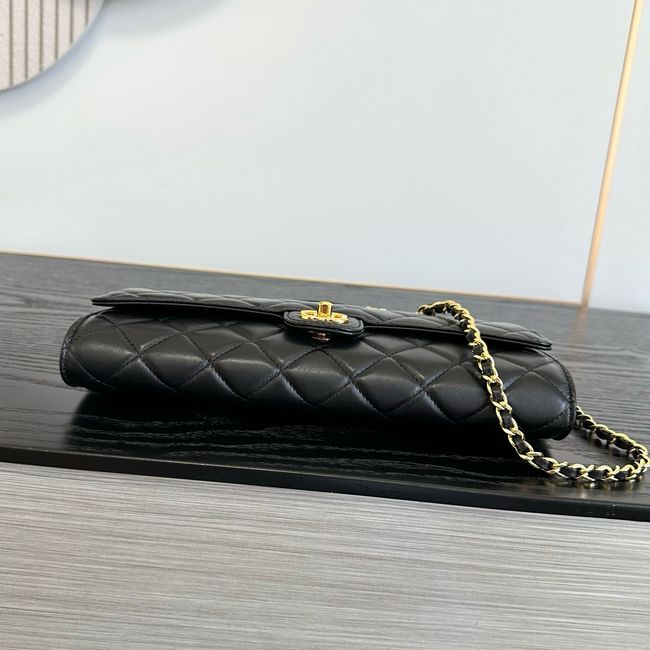 Chanel Clutch with chain Sheepskin AP5280 black Chanel Clutch with chain Sheepskin AP5280 black