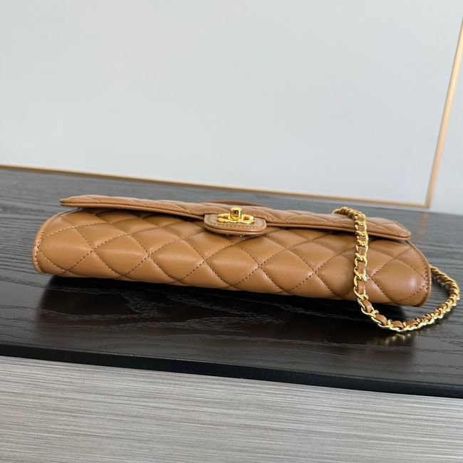 Chanel Clutch with chain Sheepskin AP5280 brown Chanel Clutch with chain Sheepskin AP5280 brown