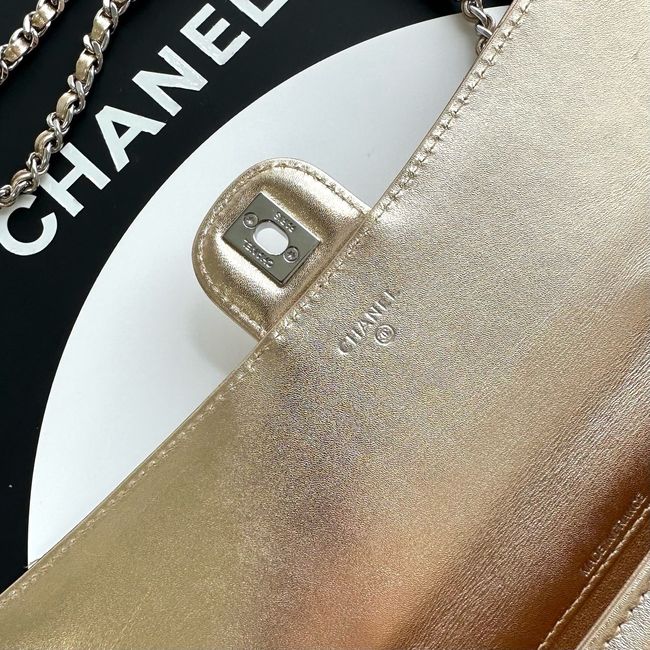 Chanel Clutch with chain Sheepskin AP5280 gold Chanel Clutch with chain Sheepskin AP5280 gold