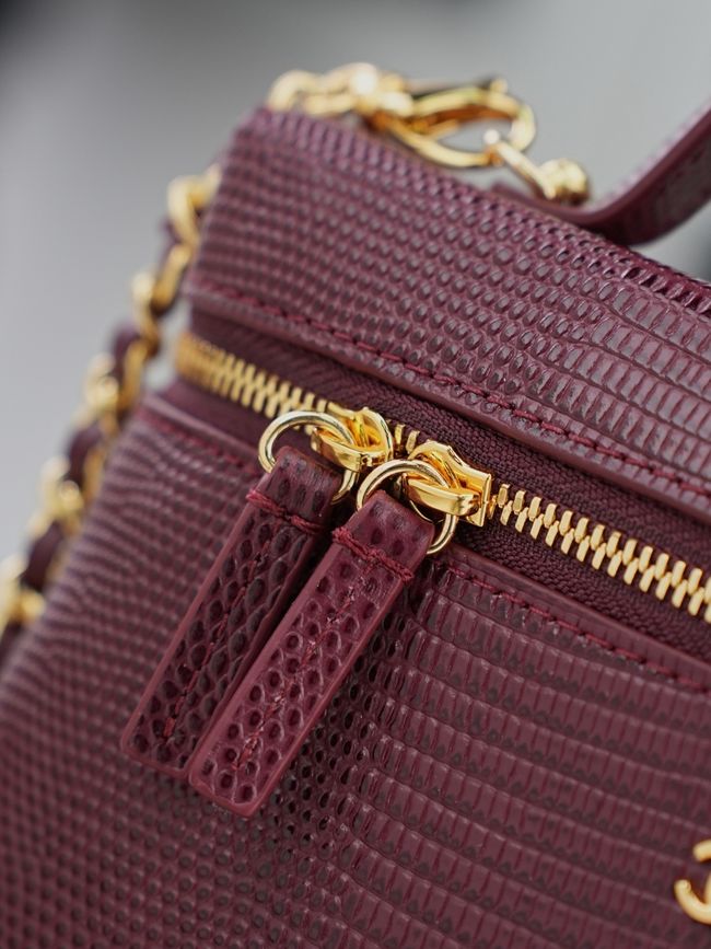 Chanel Vanity with Chain AP5195 Burgundy Chanel Vanity with Chain AP5195 Burgundy