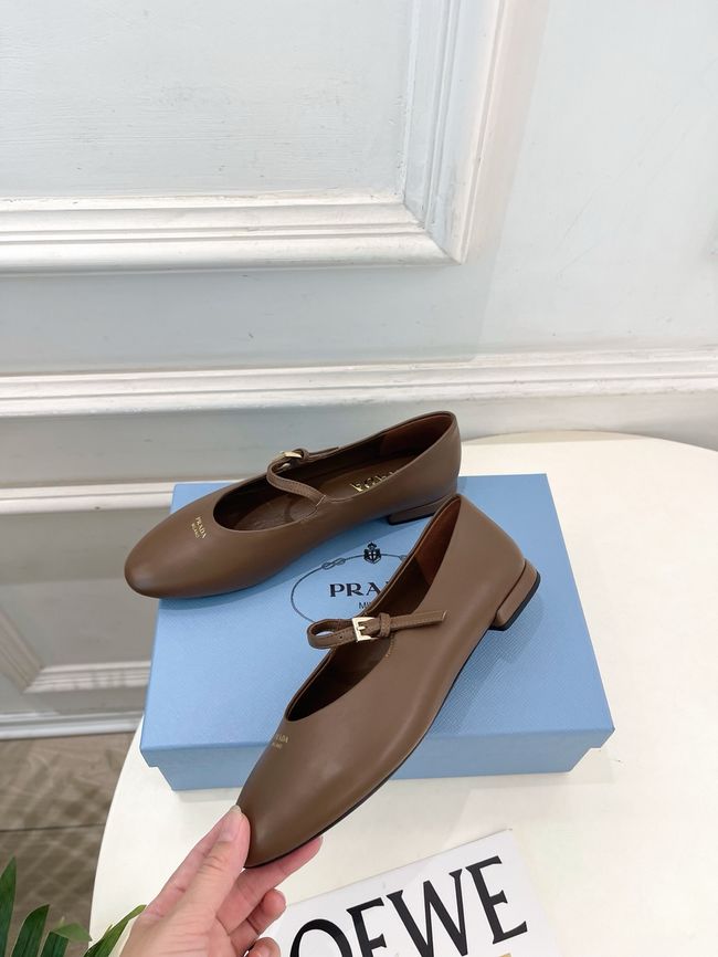 Prada Leather ballerinas 64205-3