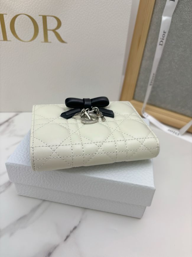 Lady Dior Dahlia Wallet Craie Cannage Lambskin S2065-4 Lady Dior Dahlia Wallet Craie Cannage Lambskin S2065-4