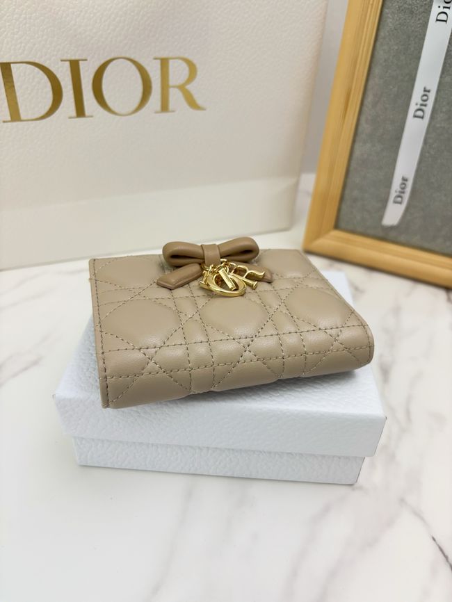 Lady Dior Dahlia Wallet Craie Cannage Lambskin S2065-7 Lady Dior Dahlia Wallet Craie Cannage Lambskin S2065-7