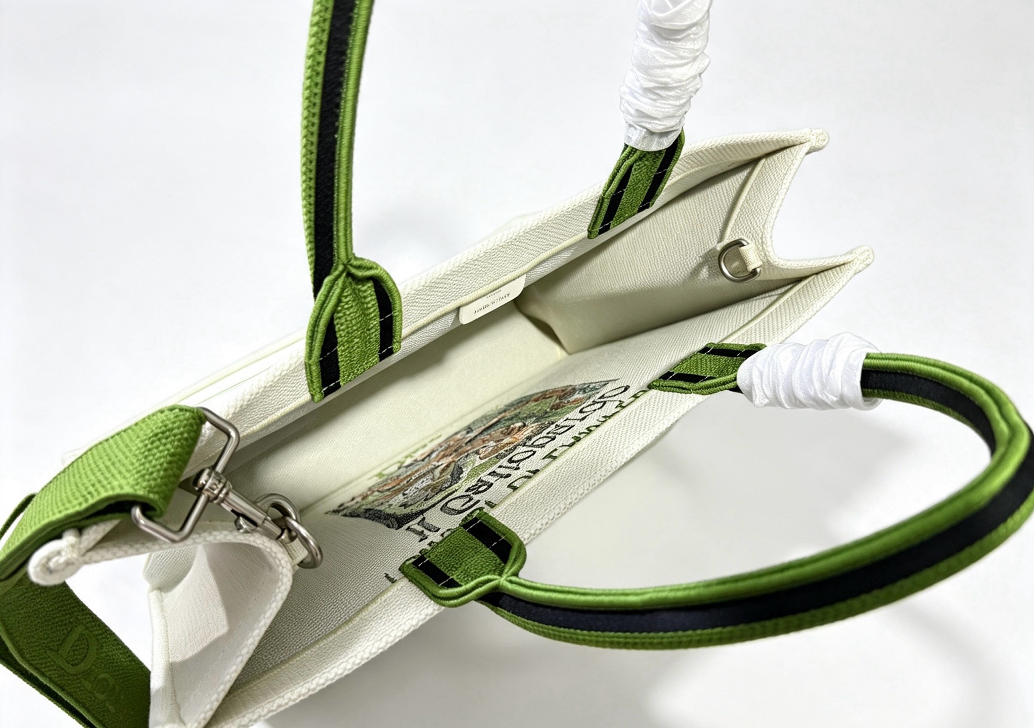 Large Dior Book Tote Embroidery M1349OE green