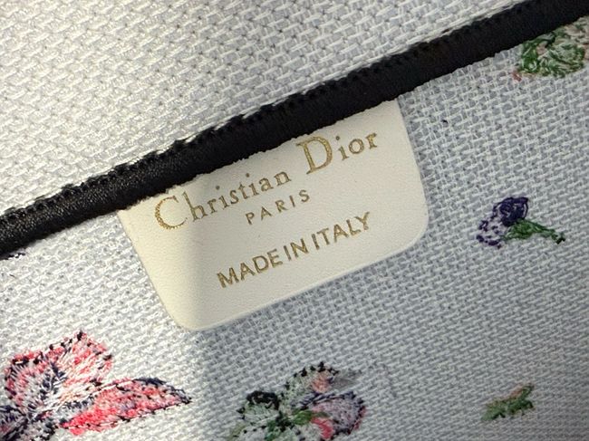Medium Dior Book Tote with Strap Multicolor Dior Hortensia Garden Embroidery M1354PE Medium Dior Book Tote with Strap Multicolor Dior Hortensia Garden Embroidery M1354PE