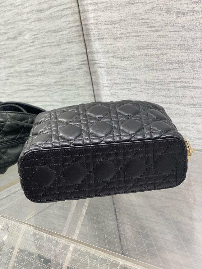 Small Dior Toujours Hobo Bag Cannage Lambskin M2867O black
