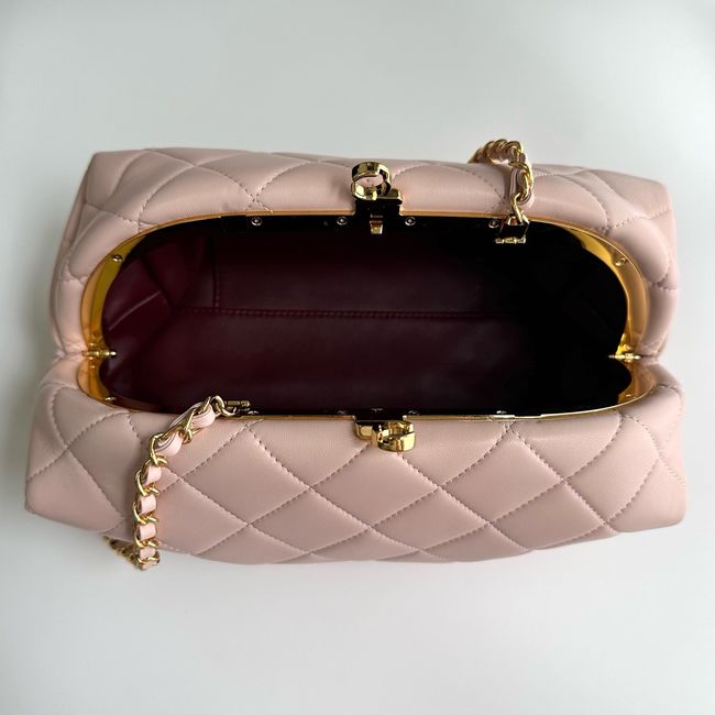 Chanel Clutch with chain Lambskin AP5252 pink