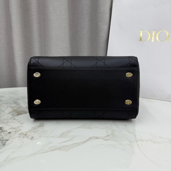 Small Dior Granville Bag black Flat Macrocannage Calfskin M1441OHJ Small Dior Granville Bag black Flat Macrocannage Calfskin M1441OHJ