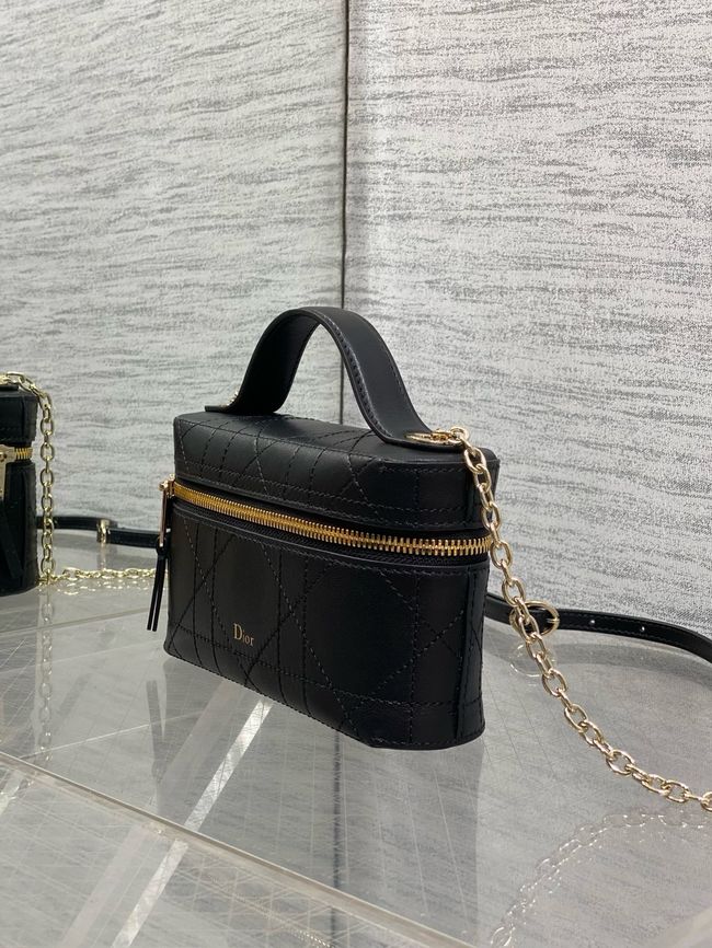 Dior Trianon Soft Vanity Mini Bag Flat Macrocannage Lambskin S4613OS black Dior Trianon Soft Vanity Mini Bag Flat Macrocannage Lambskin S4613OS black