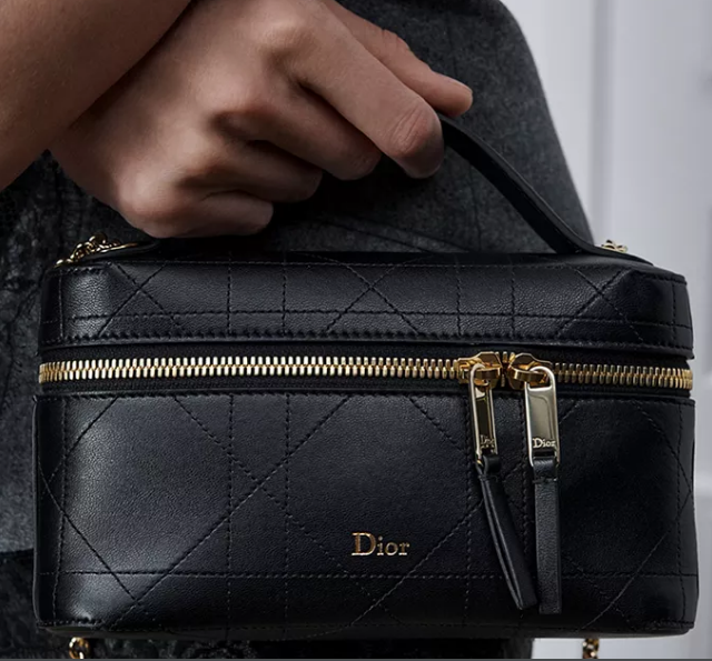 Dior Trianon Soft Vanity Mini Bag Flat Macrocannage Lambskin S4613OS black Dior Trianon Soft Vanity Mini Bag Flat Macrocannage Lambskin S4613OS black