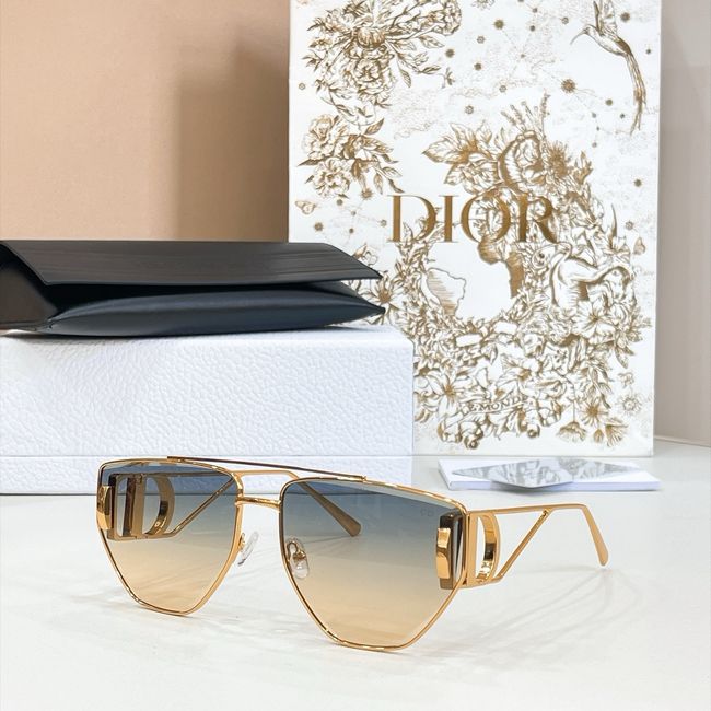 Dior Sunglasses 821533-8