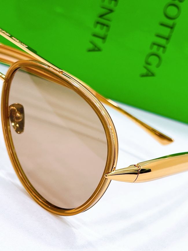 Gucci Sunglasses 821551-3
