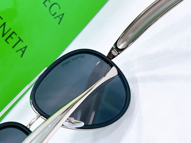 Gucci Sunglasses 821551-7