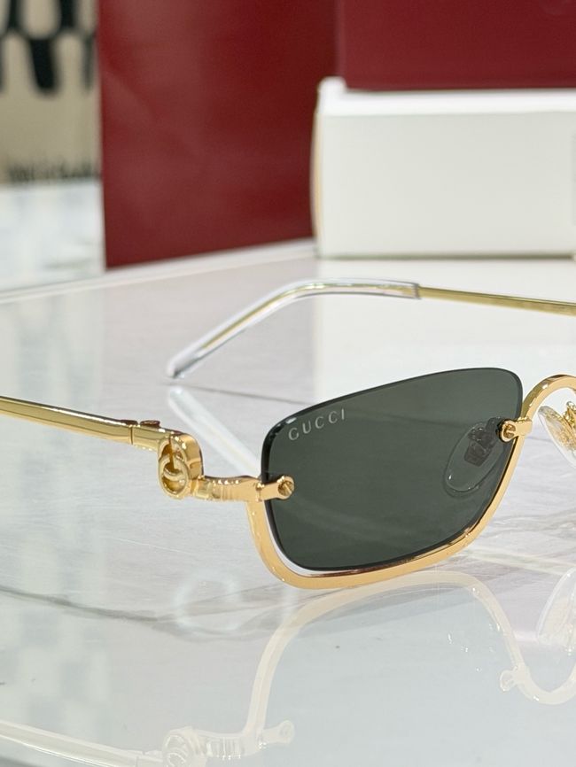 Gucci Sunglasses 821558-2