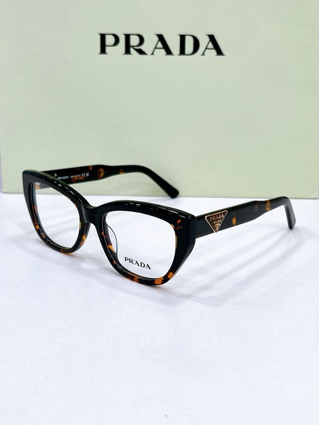 Prada Sunglasses 821609-1