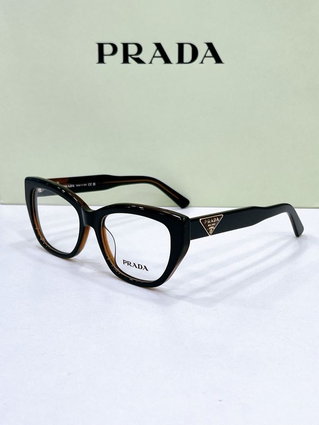 Prada Sunglasses 821609-3