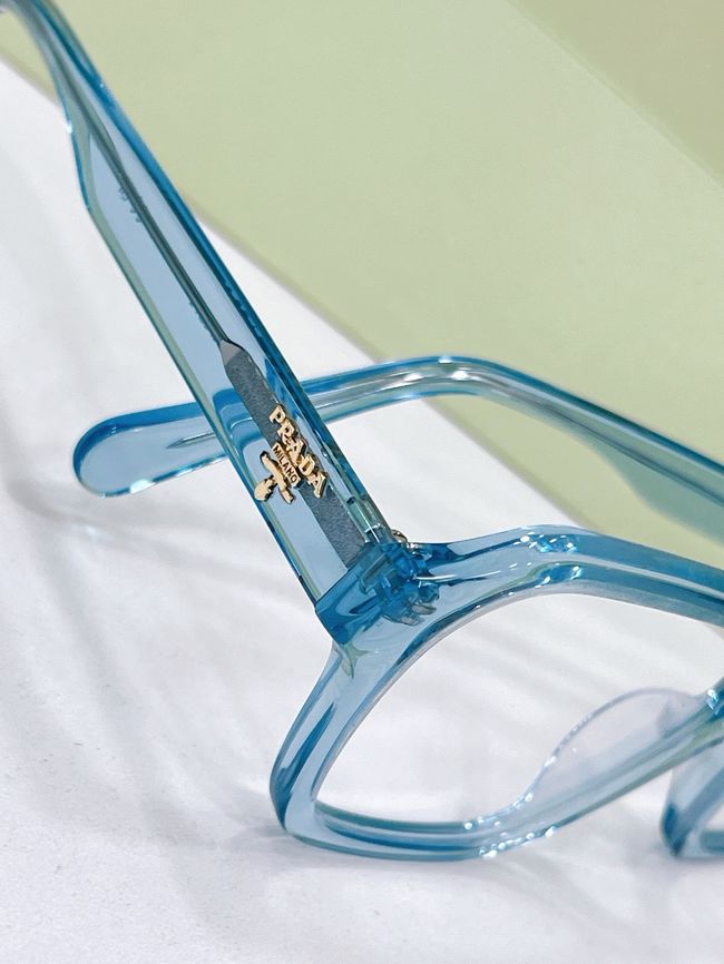 Prada Sunglasses 821611-1