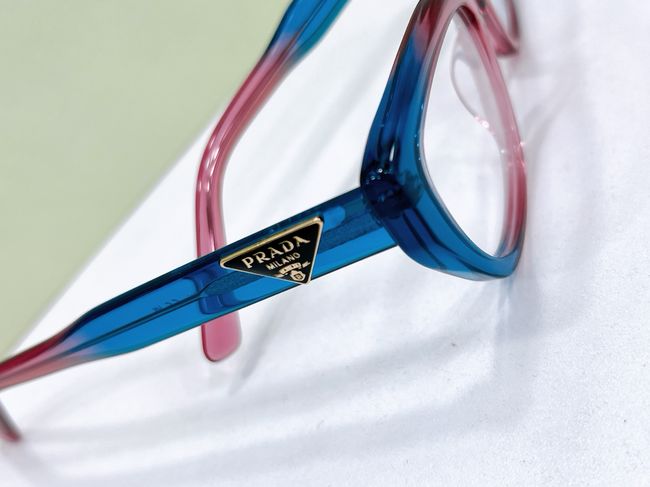 Prada Sunglasses 82169-9