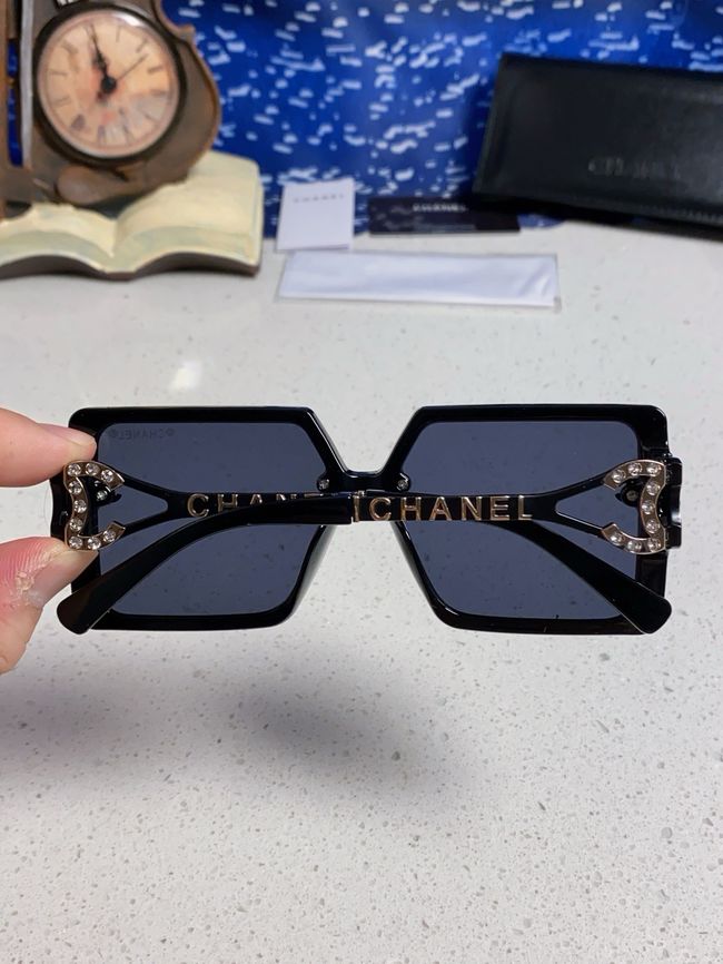Chanel Sunglasses 821627-1