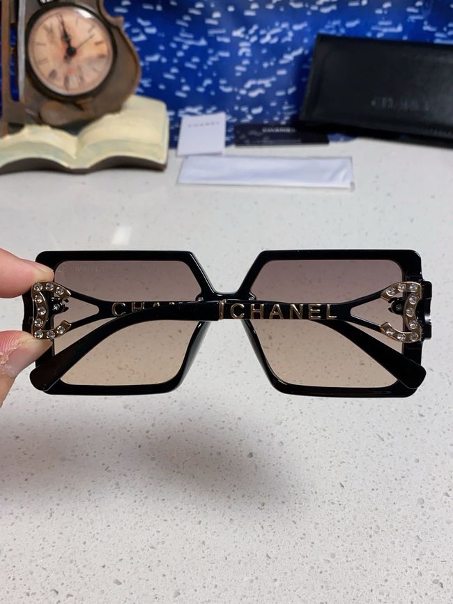 Chanel Sunglasses 821627-3
