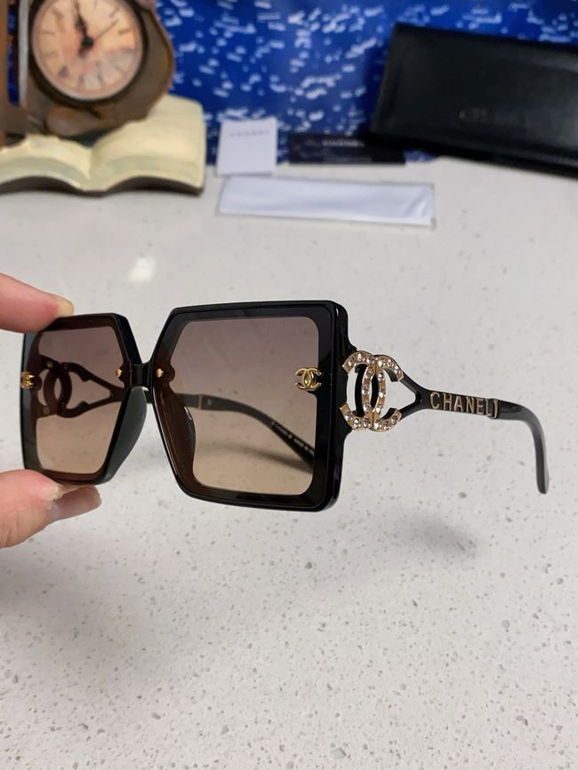 Chanel Sunglasses 821627-3