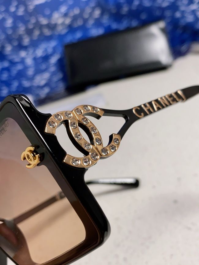 Chanel Sunglasses 821627-3