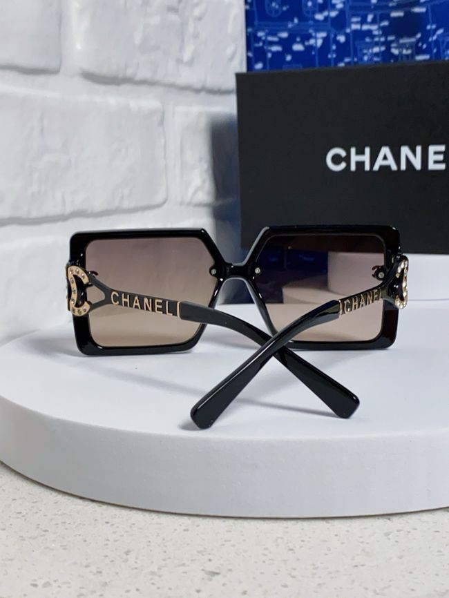 Chanel Sunglasses 821627-3
