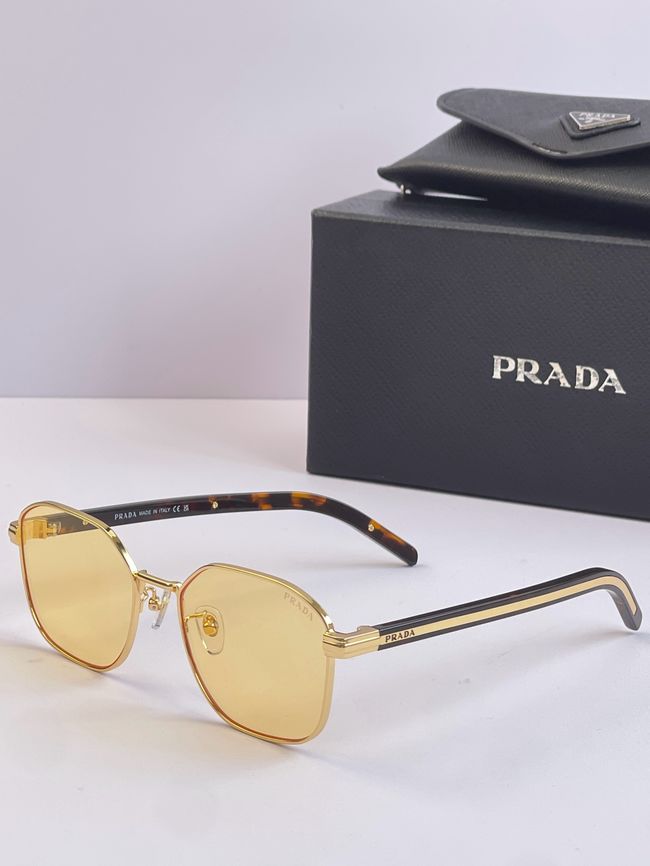 Prada Sunglasses 821614-6