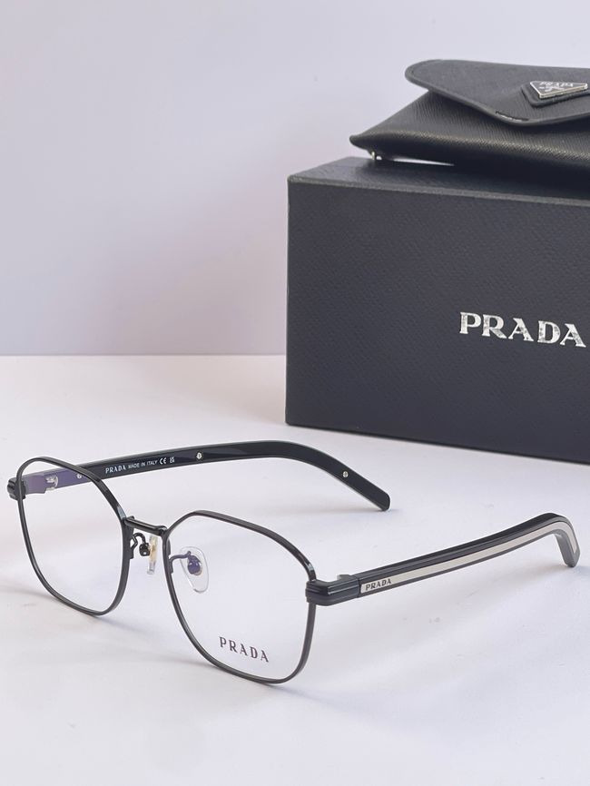 Prada Sunglasses 821614-7