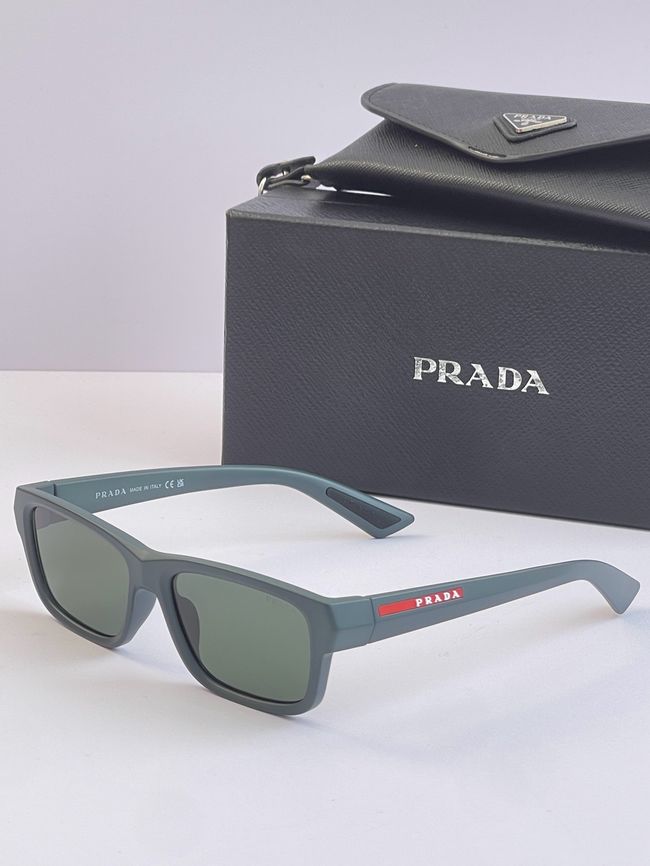 Prada Sunglasses 821616-5