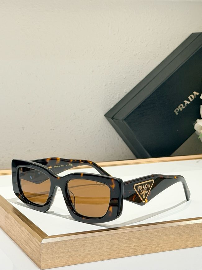 Prada Sunglasses 821620-2