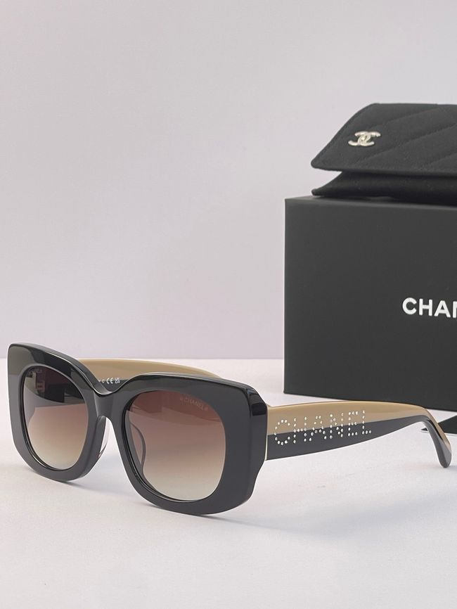 Chanel Sunglasses 821631-5