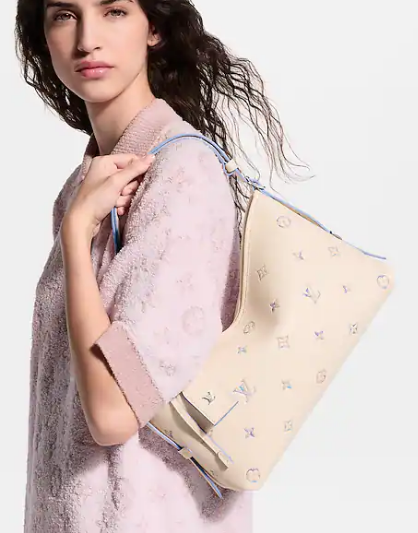 Louis Vuitton Carryall East-West M2A369 Link Quartz