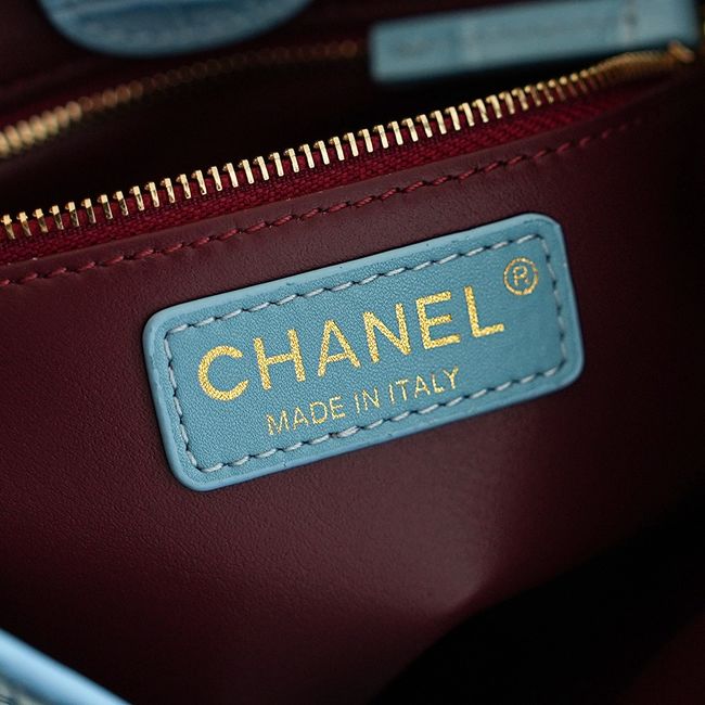 Chanel Crocodile Embossed Shoulder Bag 68011 blue Chanel Crocodile Embossed Shoulder Bag 68011 blue
