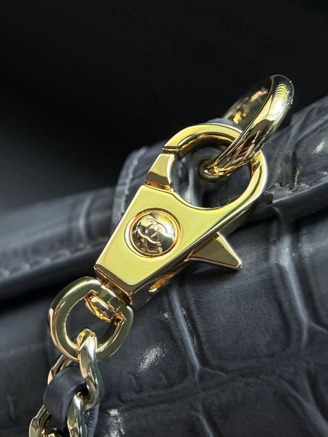 Chanel Vanity with Chain Crocodile Embossed AP5195 gray Chanel Vanity with Chain Crocodile Embossed AP5195 gray