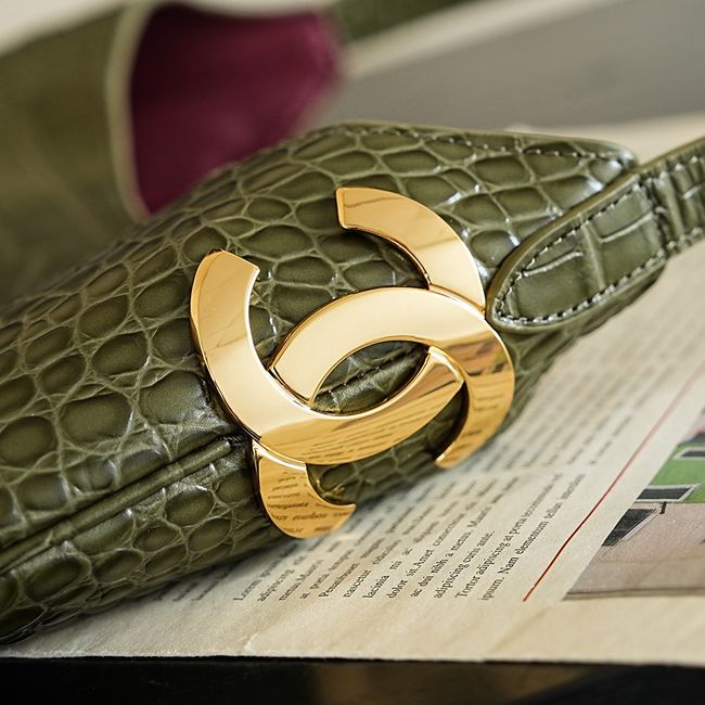 Chanel Crocodile Embossed Shoulder Bag 68012 green