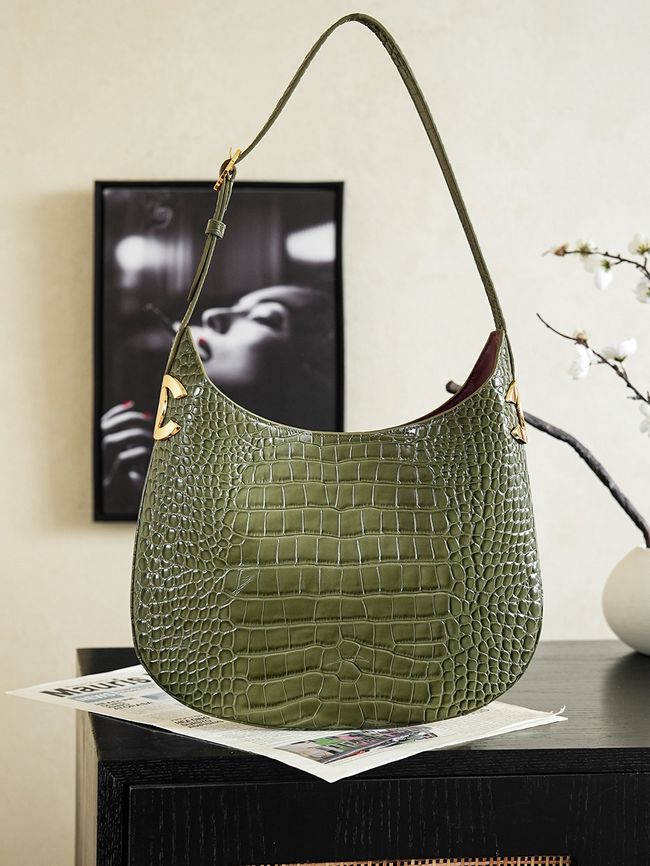 Chanel Crocodile Embossed Shoulder Bag 68012 green