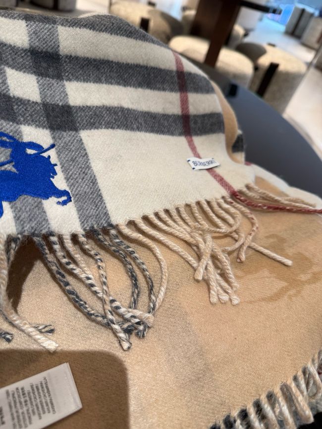 Burberry cashmere scarf BU0021-1 Burberry cashmere scarf BU0021-1