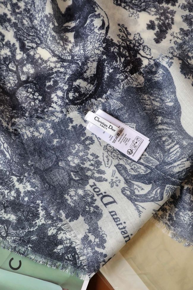 Dior Shawl Wool Silk and Cotton KY195 Dior Shawl Wool Silk and Cotton KY195