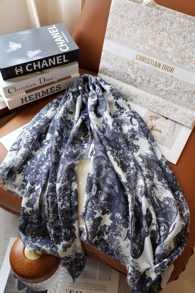 Dior Shawl Wool Silk and Cotton KY195 Dior Shawl Wool Silk and Cotton KY195