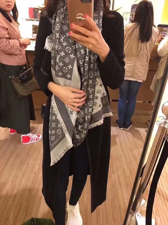 Louis Vuitton Monogram Shine Shawl M98772-3