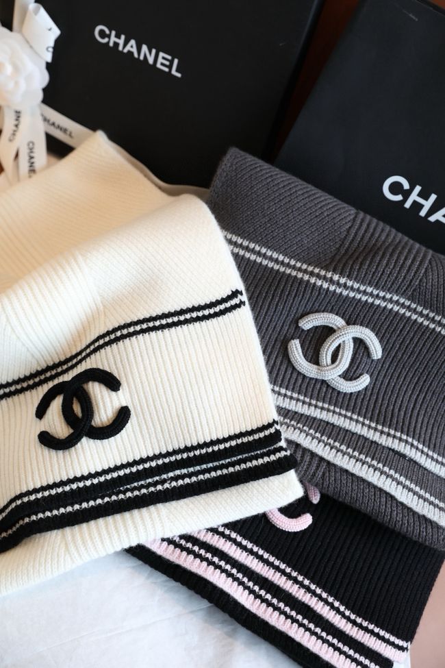 Chanel Wool & Cashmere scarf B25976-2